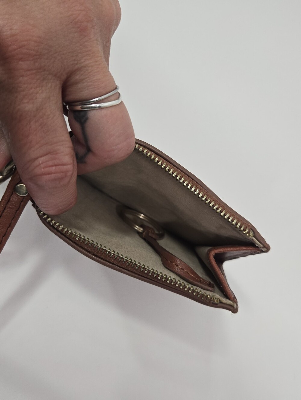 Small wristlet - Picture 9 of 11